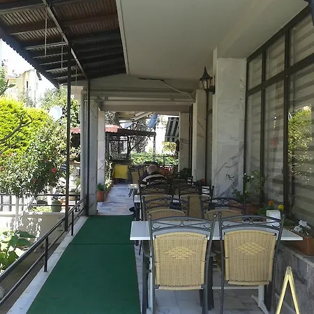 Kamelya מלון דירות 3*