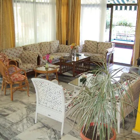 Kamelya מלון דירות מרמריס