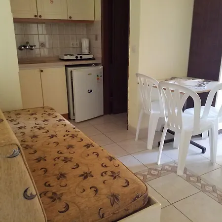 Kamelya Aparthotel 3*